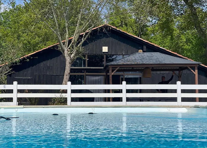 L Uni D 10 Pers Piscine Et Mini Ferme Proche Ocean بيت للعطل